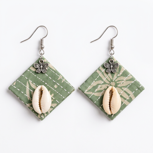 GARIMAS green patterned diamond-shaped earrings with cowrie shell accents